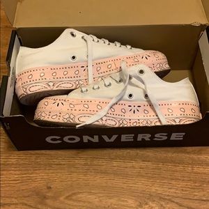 Miley Cyrus x Converse platform shoes
